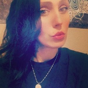 Meet your Posher, Ash